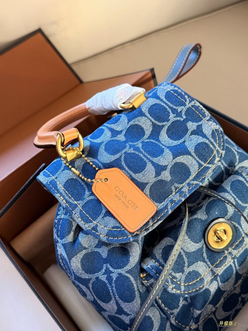 Coach denim backpack - Picture 2 of 7